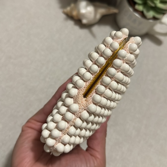 Vintage Candy Dot Clutch-White-Gold Toned Metal Trim-9x5-Kiss Lock Closure - Picture 7 of 16